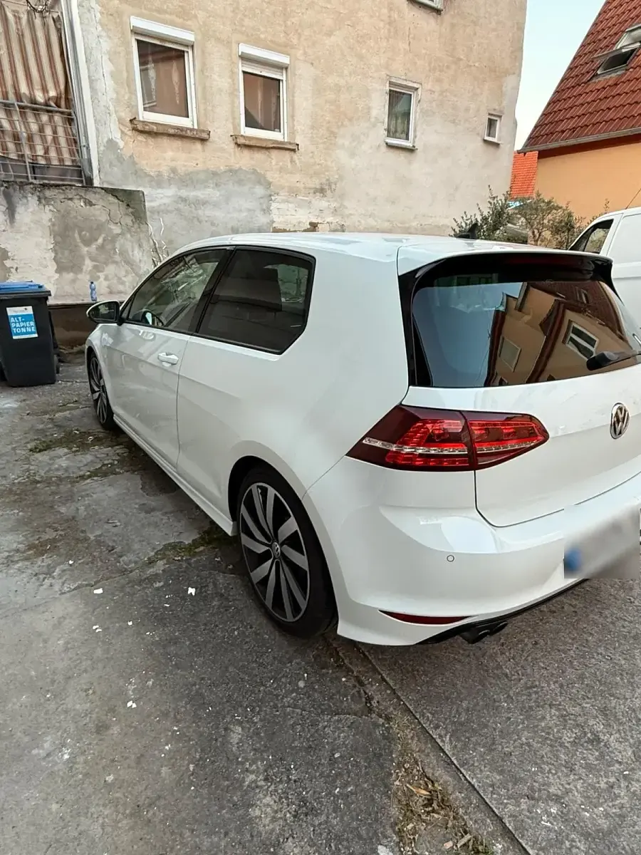 Gebraucht VW Golf VII R-line 150 PS (110 kW) 2015 Weiß Coupé