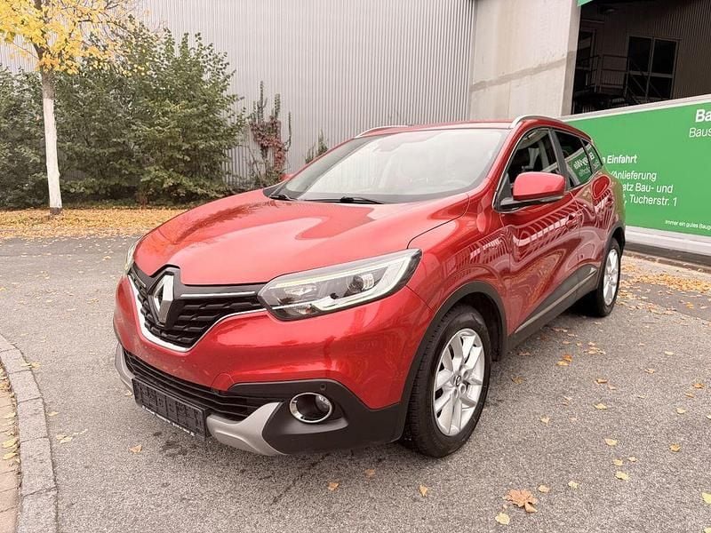Rot Gebraucht 2015 Renault Kadjar XMOD SUV | 10.990 € (Guter Preis) - Bild 1/4
