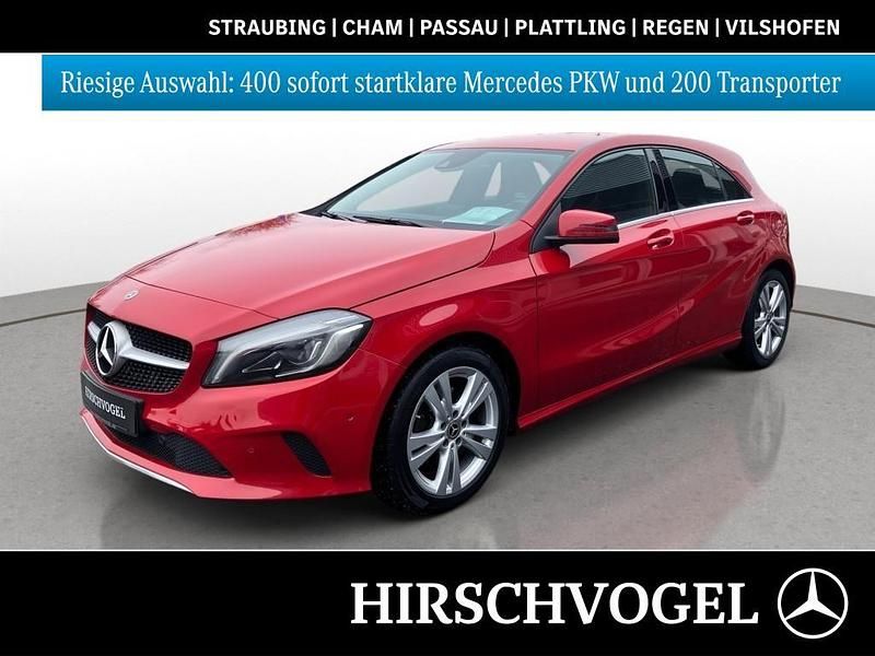 Jupiterrot Gebraucht 2017 Mercedes A180 Urban Limousine | 17.450 € (Fairer Preis) - Bild 1/4