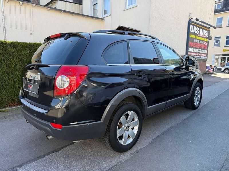Gebraucht Chevrolet Captiva LS 136 PS (100 kW) 2009 Karbonschw graphitschw midnigh SUV
