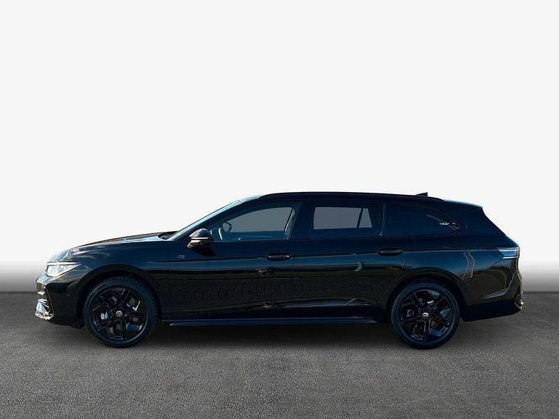 Neu VW Passat R-line 193 PS (141 kW) 2025 Schwarz Limousine