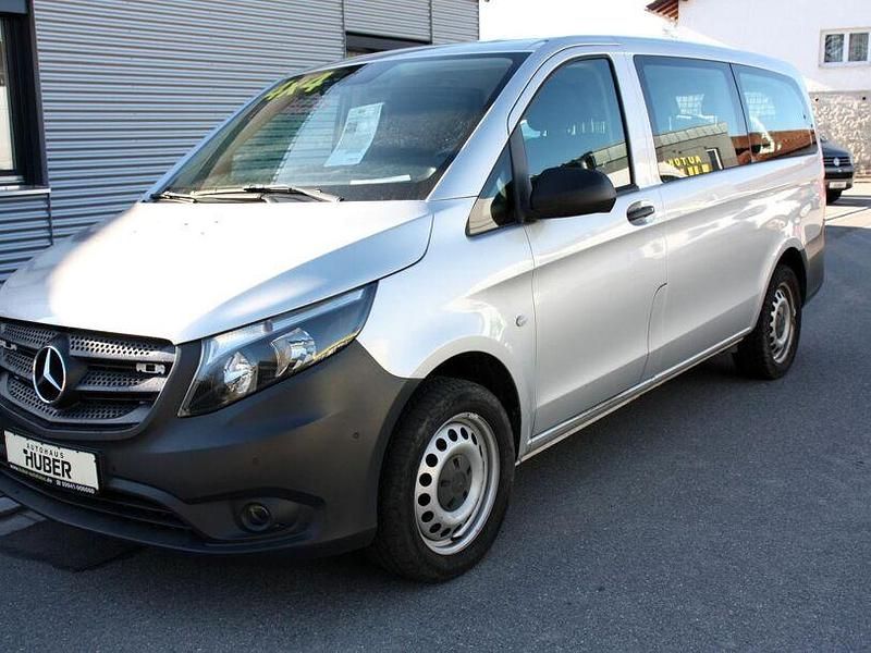 Gebraucht Mercedes Vito 136 PS (100 kW) 2017 Silber Van