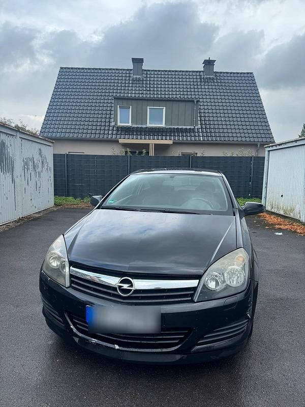Schwarz Gebraucht 2005 Opel Astra GTC Coupé | 2.000 € (Fairer Preis) - Bild 1/4