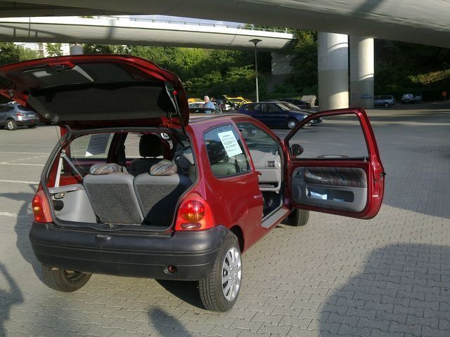 Usata Renault Twingo 58 CV (42 kW) 2003 Rosso Utilitaria