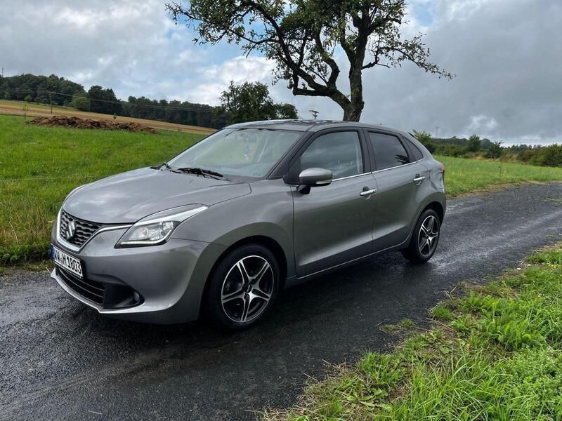 Grau Gebraucht 2018 Suzuki Baleno Kleinwagen | 12.800 € (Fairer Preis) - Bild 1/4