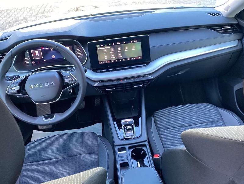 Gebraucht Skoda Octavia Selection 150 PS (110 kW) 2025 Moon white Kombi