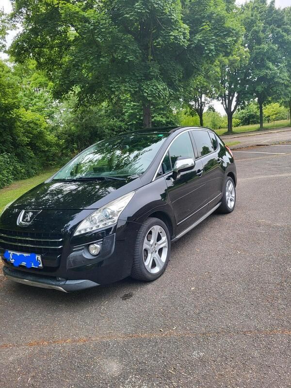 Schwarz Gebraucht 2012 Peugeot 3008 SUV | 5.999 € (Guter Preis) - Bild 1/4