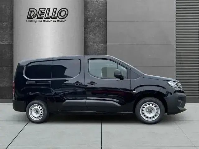Gebraucht Citroën Berlingo 131 PS (96 kW) 2025 Schwarz Van / Kleinbus