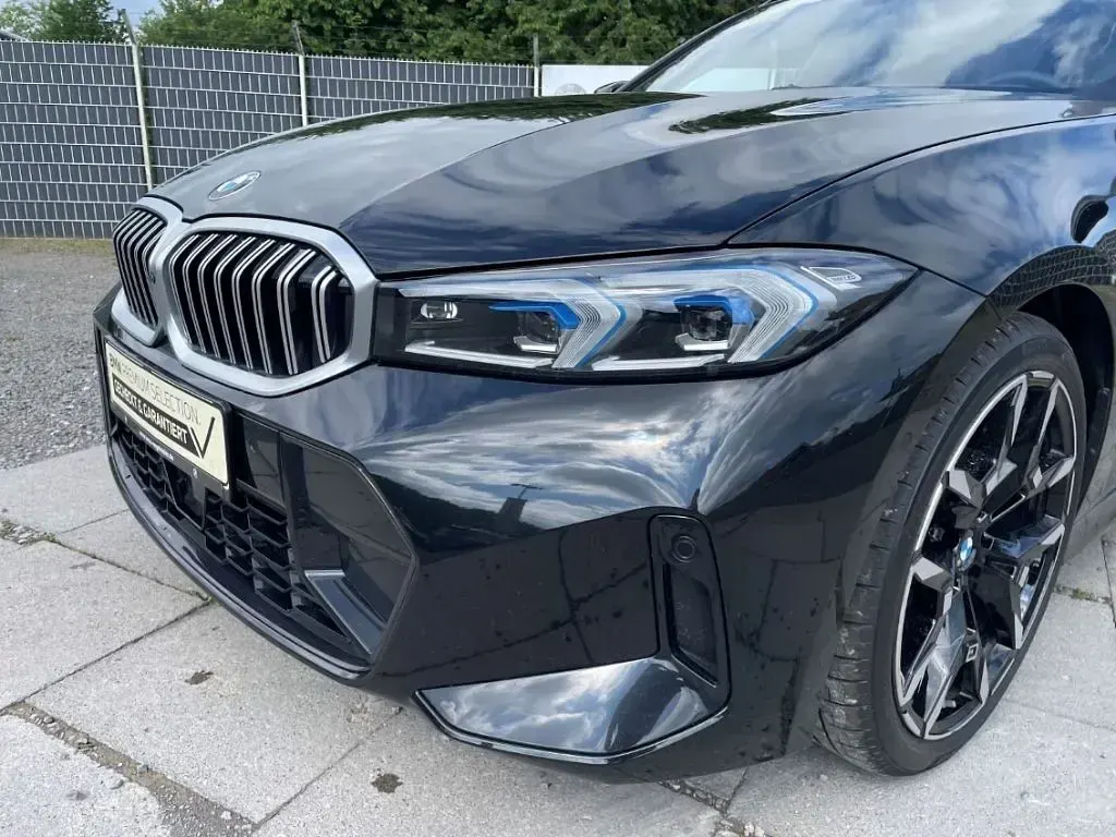 Gebraucht BMW 320 M Sport 190 PS (139 kW) 2025 Schwarz Kombi