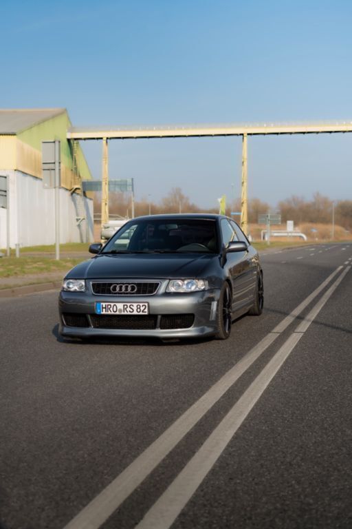Grau Gebraucht 2002 Audi A3 S-Line Limousine | 7.200 € - Bild 1/4