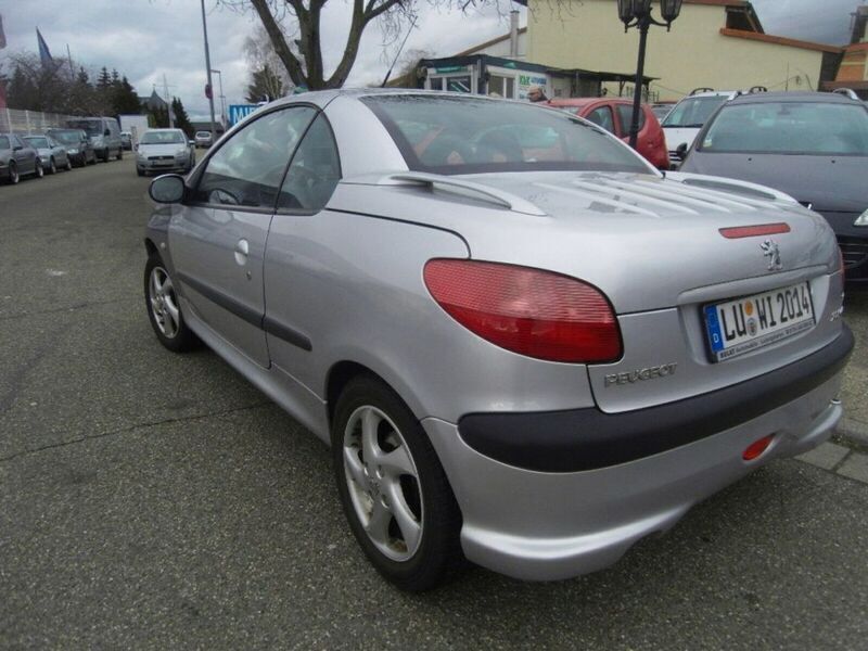 Silber metallic Gebraucht 2002 Peugeot 206 CC Cabrio | 777 € (Superpreis) - Bild 1/4