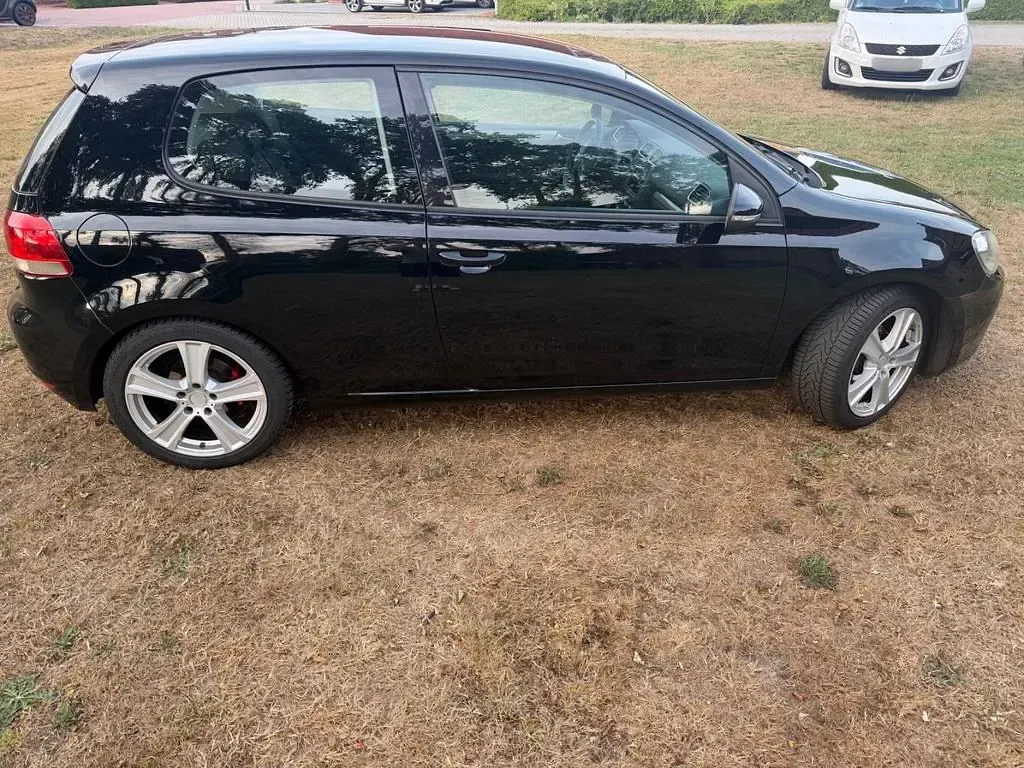 Gebraucht VW Golf VI 80 PS (58 kW) 2010 Schwarz Limousine