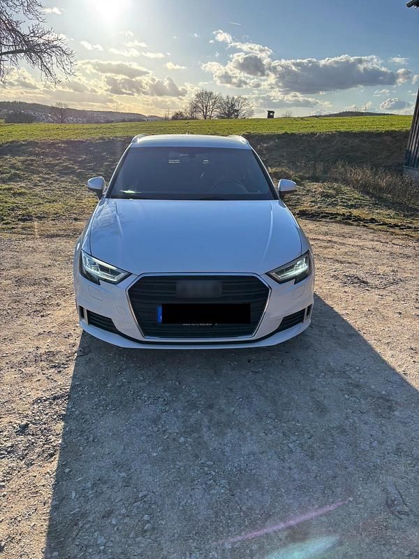 Gebraucht Audi A3 S-Line 150 PS (110 kW) 2019 Weiß Limousine