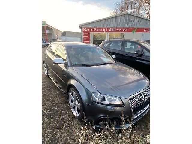 Daytonagrau perleffekt Gebraucht 2012 Audi RS3 Limousine | 23.900 € (Fairer Preis) - Bild 1/4