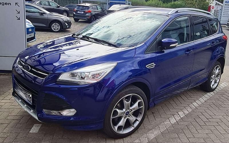Blau Gebraucht 2016 Ford Kuga Individual SUV | 13.890 € (Guter Preis) - Bild 1/4