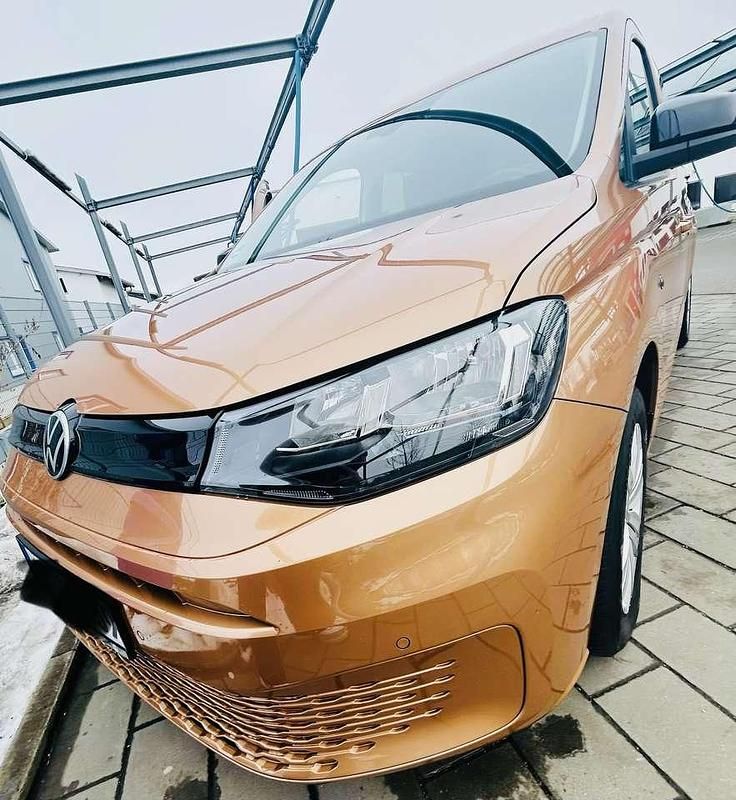 Gebraucht VW Caddy Maxi Basis 114 PS (83 kW) 2024 Van / Kleinbus