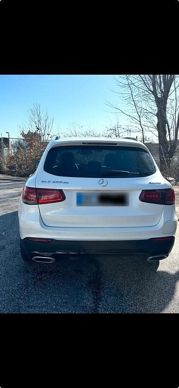 Gebraucht Mercedes GLC300 2021 Weiß SUV