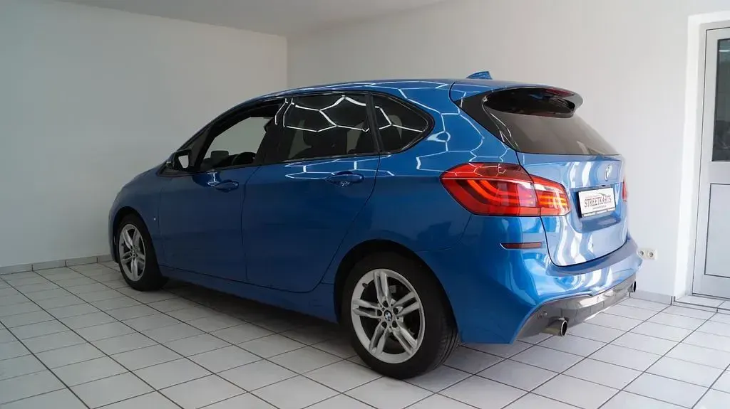 Gebraucht BMW 220 Active Tourer M Sport 190 PS (139 kW) 2016 Estorilblau 2 metallic Van / Kleinbus