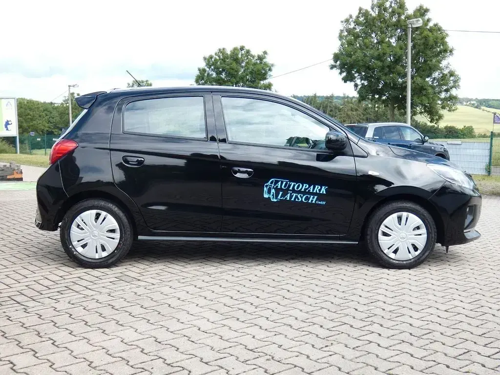 Gebraucht Mitsubishi Space Star Select 71 PS (52 kW) 2025 Schwarz Kleinwagen