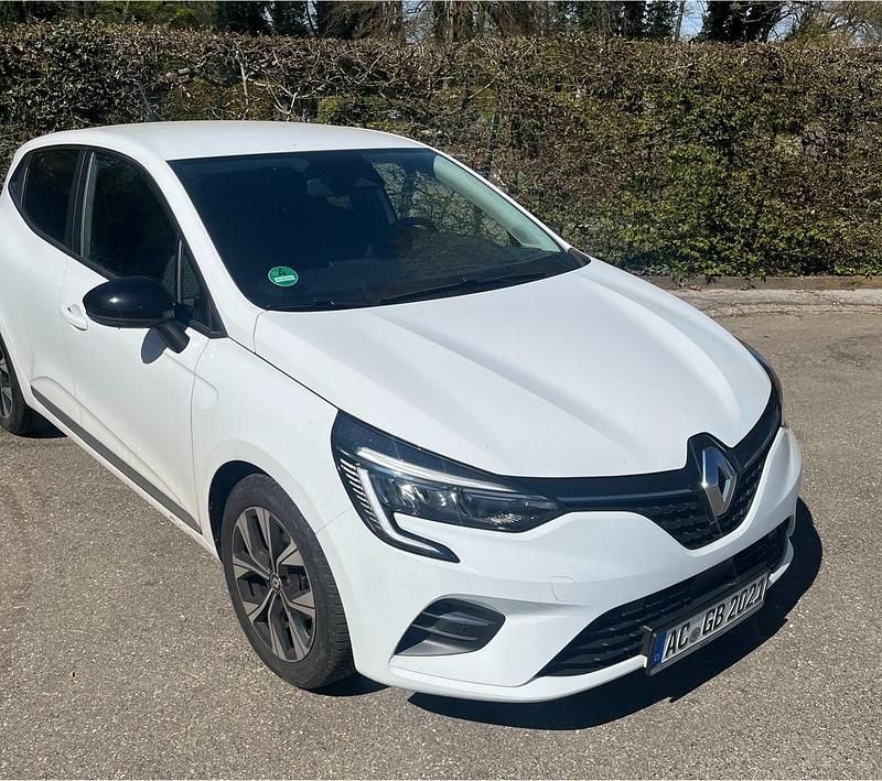 Gebraucht Renault Clio V 67 PS (49 kW) 2022 Weiß Kleinwagen
