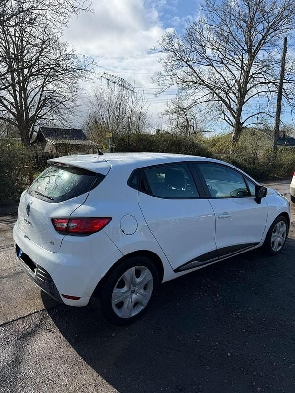 Gebraucht Renault Clio IV 75 PS (55 kW) 2013 Weiß Limousine