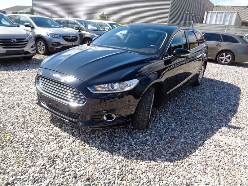 Schwarz Gebraucht 2017 Ford Mondeo Titanium Limousine | 5.900 € (Guter Preis) - Bild 1/4