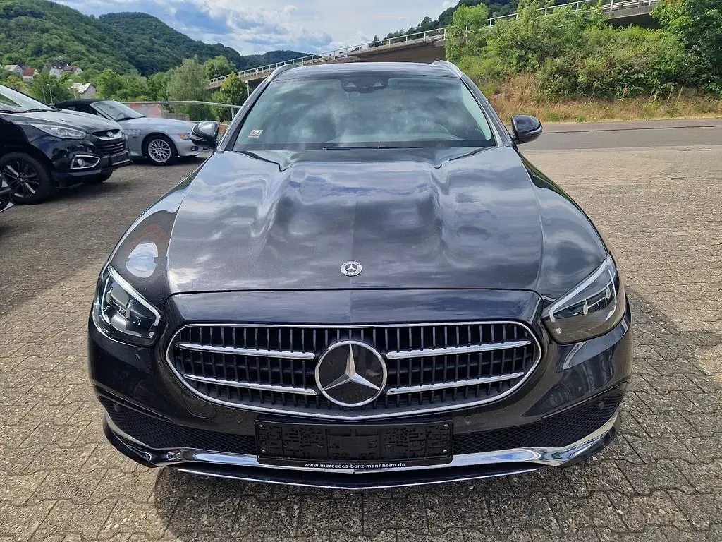 Gebraucht Mercedes E300 194 PS (142 kW) 2021 Grau Kombi