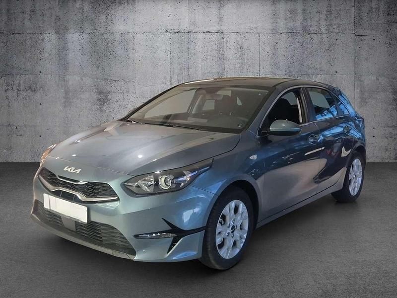 Neu Kia Ceed Vision 140 PS (102 kW) 2026 Yucca steel gray m Kleinwagen