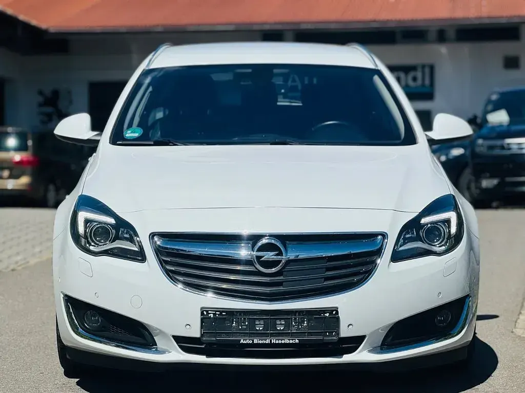 Gebraucht Opel Insignia Business Innovation 170 PS (125 kW) 2016 Schneeweiss/olympic/summit whi Kombi