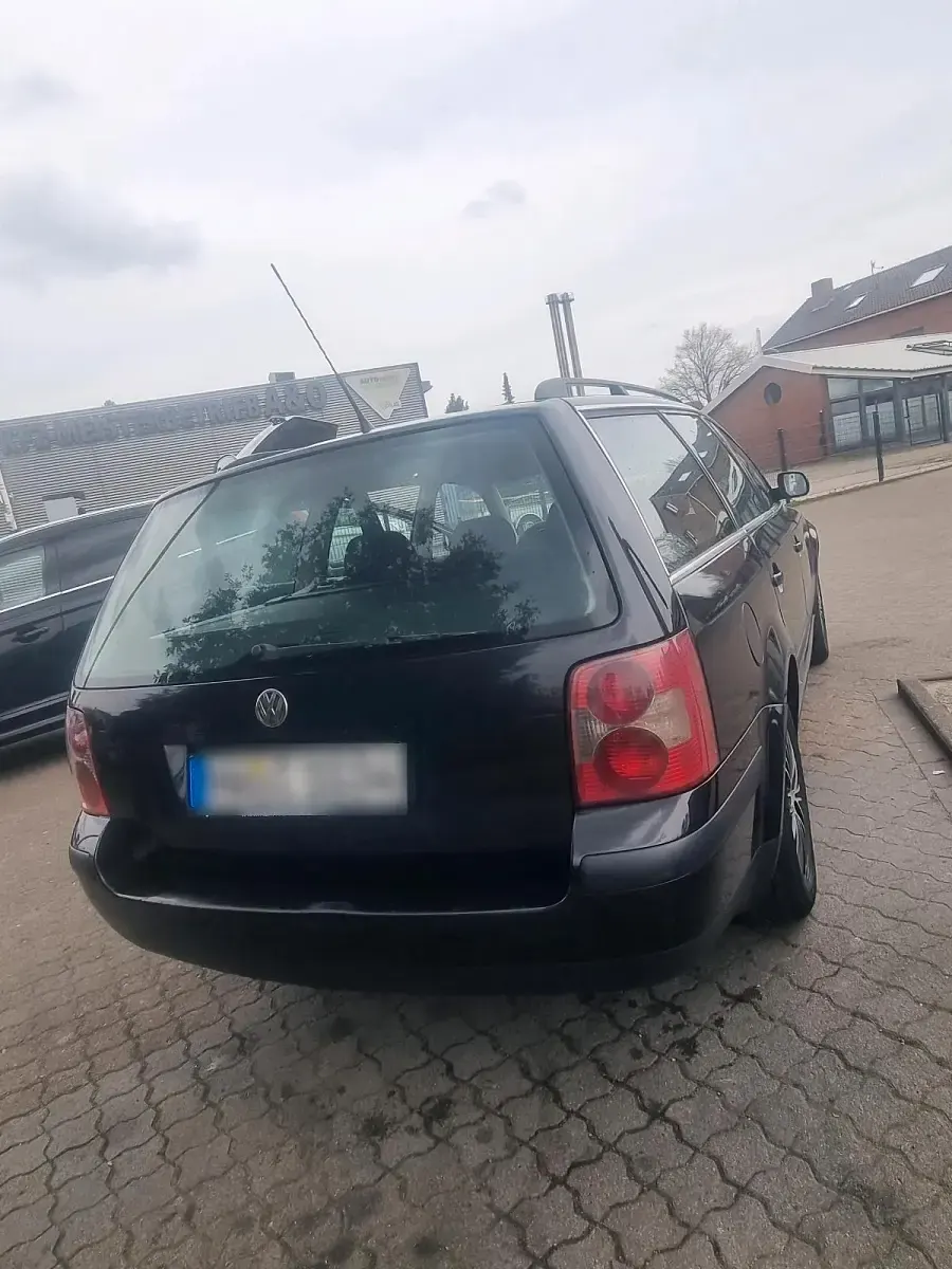 Usata VW Passat 101 CV (74 kW) 2004 Nero Station wagon