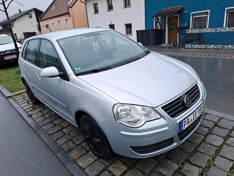 Gebraucht VW Polo 63 PS (46 kW) 2006 Silber Kleinwagen