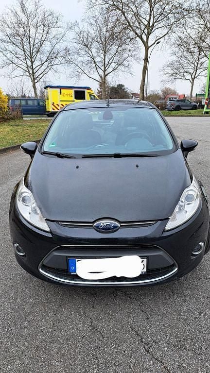 Gebraucht Ford Fiesta Titanium 82 PS (60 kW) 2012 Schwarz Kleinwagen