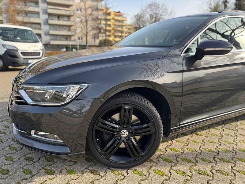 Grau Gebraucht 2017 VW Passat Comfortline Kombi | 12.200 € (Fairer Preis) - Bild 1/4