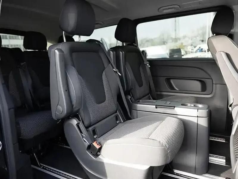 Gebraucht Mercedes V250 Style 190 PS (139 kW) 2025 Graphitgrau metallic Van / Kleinbus