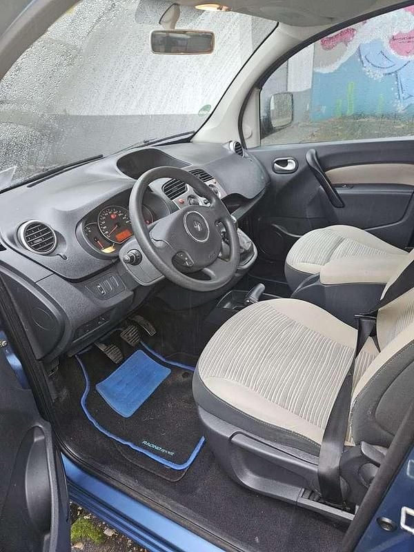 Gebraucht Renault Kangoo Happy Family 106 PS (77 kW) 2012 Van / Kleinbus