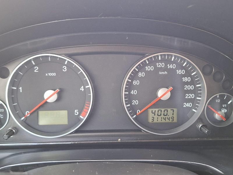 Gebraucht Ford Mondeo Trend 131 PS (96 kW) 2005 Silber Kombi