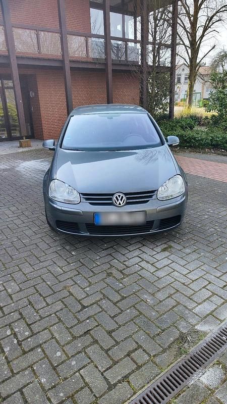 Gebraucht VW Golf V 105 PS (77 kW) 2005 Grau Kleinwagen