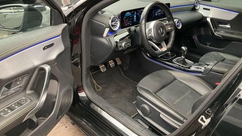 Gebraucht Mercedes A200 AMG line 163 PS (119 kW) 2018 Schwarz Limousine