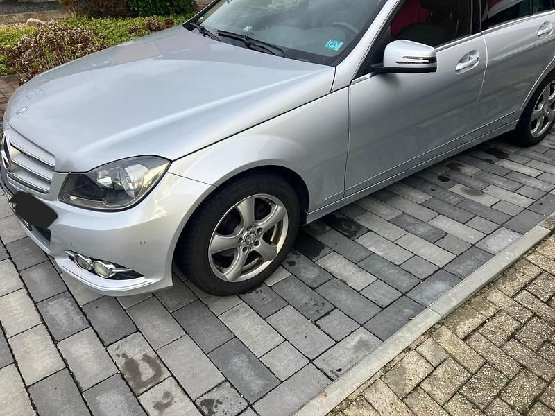 Gebraucht Mercedes C180 120 PS (88 kW) 2012 Andere farben Kombi