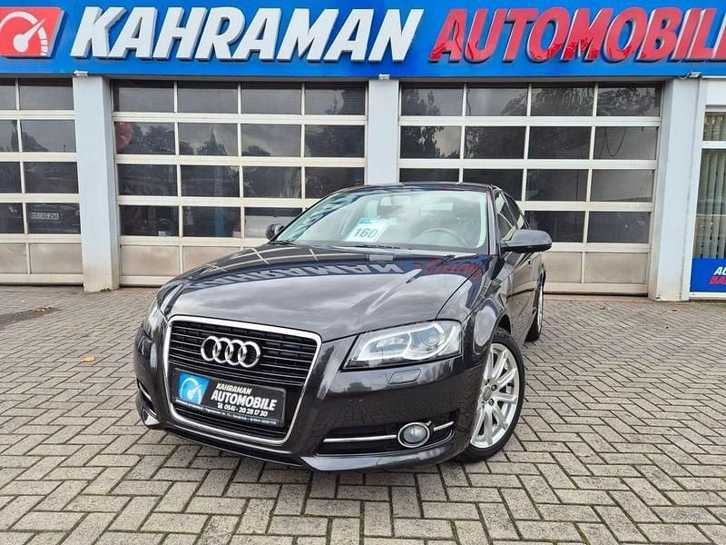 Grau Gebraucht 2012 Audi A3 Ambition Limousine | 8.499 € (Guter Preis) - Bild 1/4