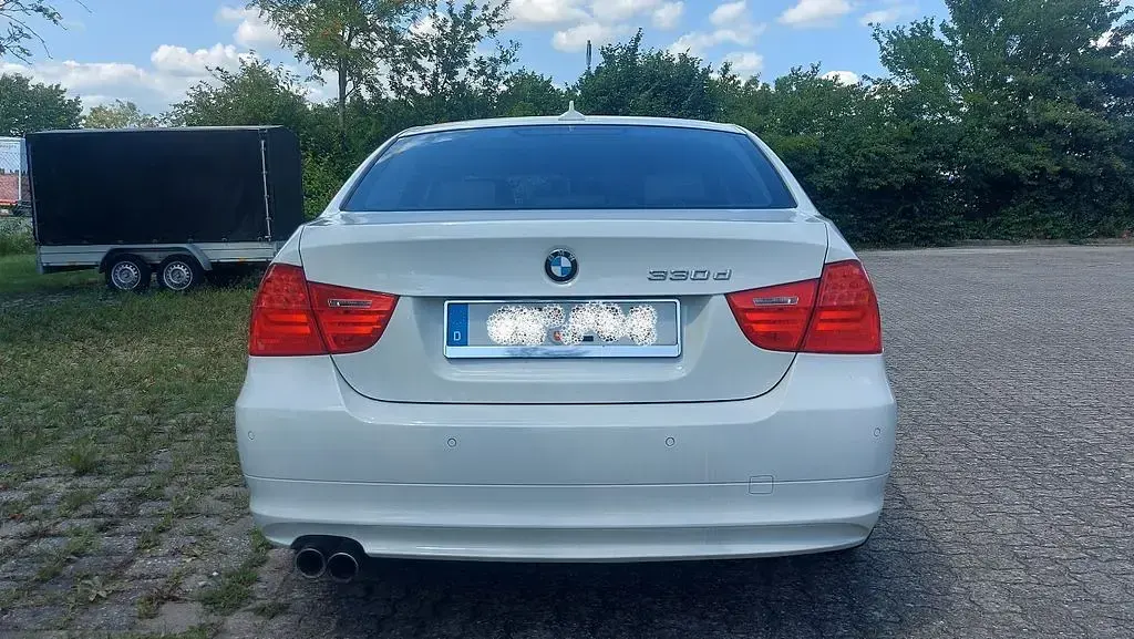 Gebraucht BMW 330 Performance 245 PS (180 kW) 2010 Weiß Limousine