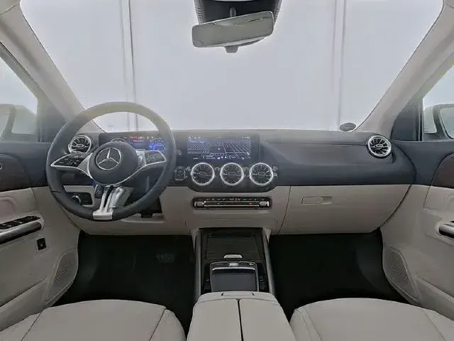 Gebraucht Mercedes EQA250 139 kW (190 PS) 2025 SUV