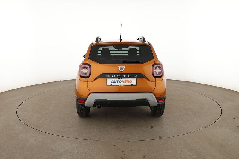 Gebraucht Dacia Duster Comfort 109 PS (80 kW) 2018 Orange SUV