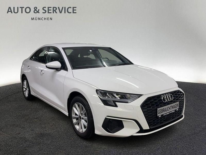 Gebraucht Audi A3 110 PS (80 kW) 2023 Weiß Limousine