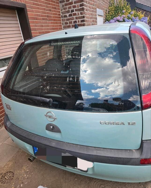 Grün Gebraucht 2001 Opel Corsa Kleinwagen | 500 € (Superpreis) - Bild 1/4