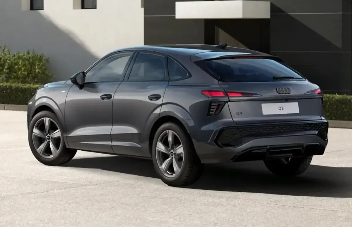 Neu Audi Q3 Sportback Advanced 150 PS (110 kW) 2025 Daytonagrau perleffekt SUV