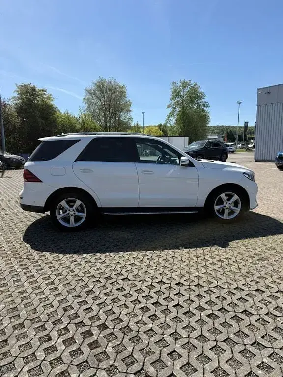 Gebraucht Mercedes GLE350 306 PS (225 kW) 2016 Weiß SUV