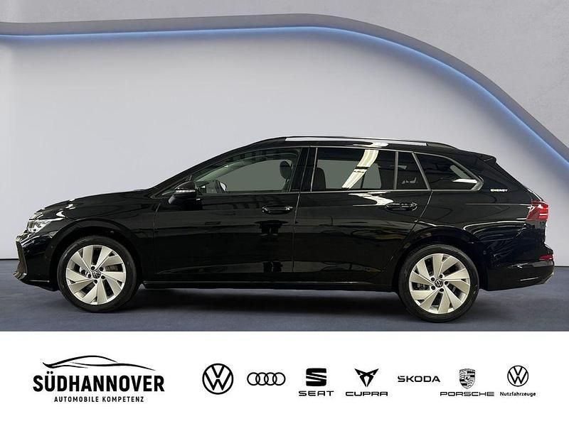 Gebraucht VW Golf VIII 150 PS (110 kW) 2026 Schwarz Kombi