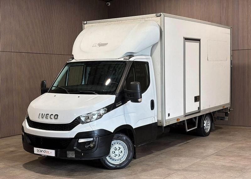 Weiß Gebraucht 2016 Iveco Daily Van / Kleinbus | 11.000 € (Fairer Preis) - Bild 1/4