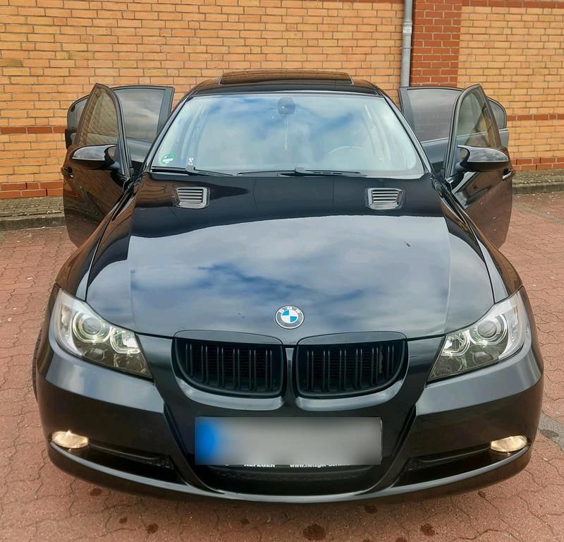 Second-hand BMW 318 Performance 2007 Negru Berlinǎ